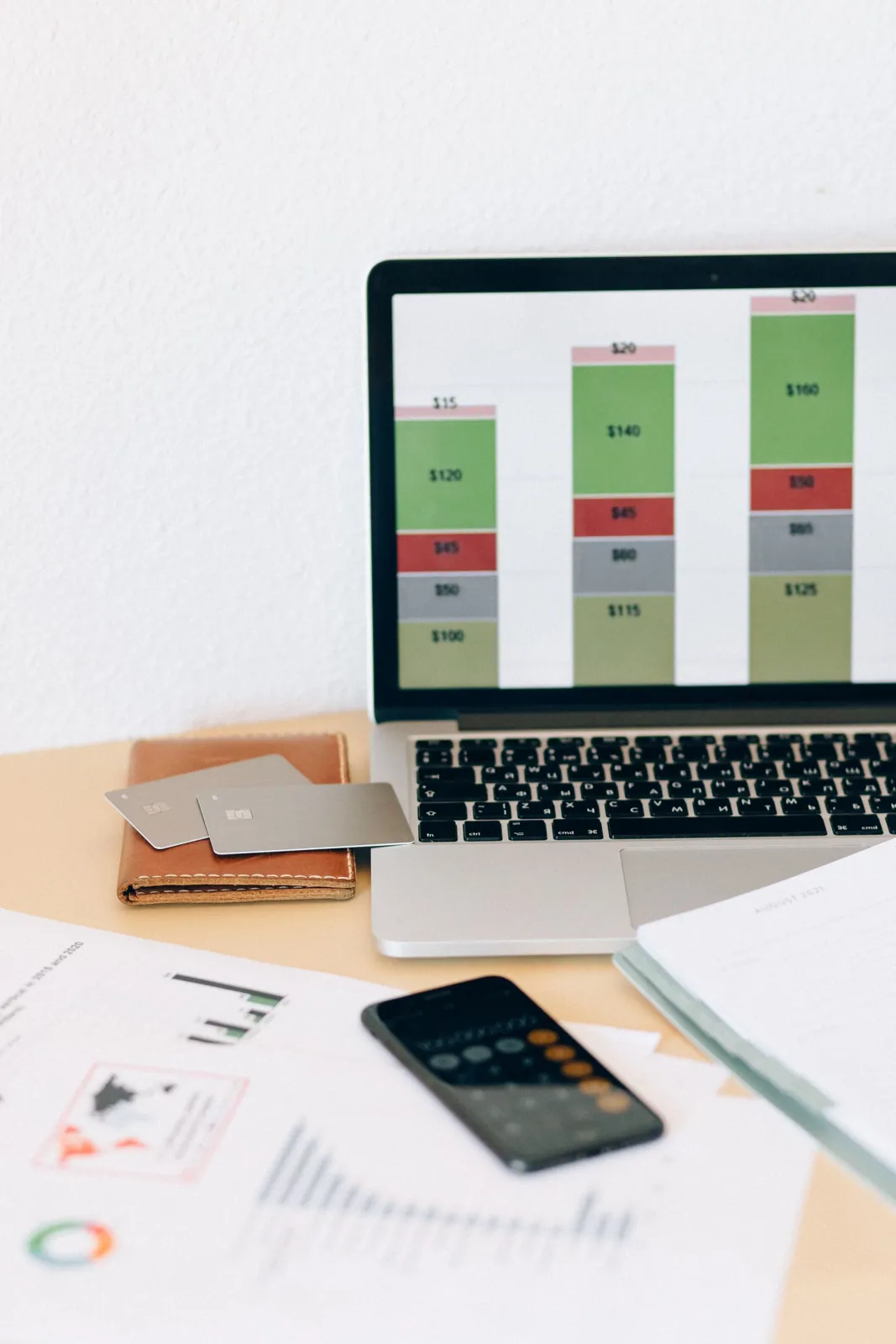 Ouverture d'un compte professionnel en ligne sur un ordinateur portable